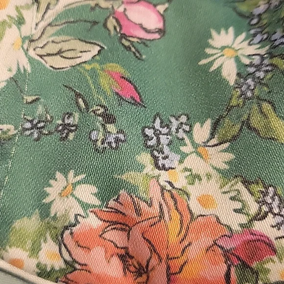 Mask - Picture 2 of 4